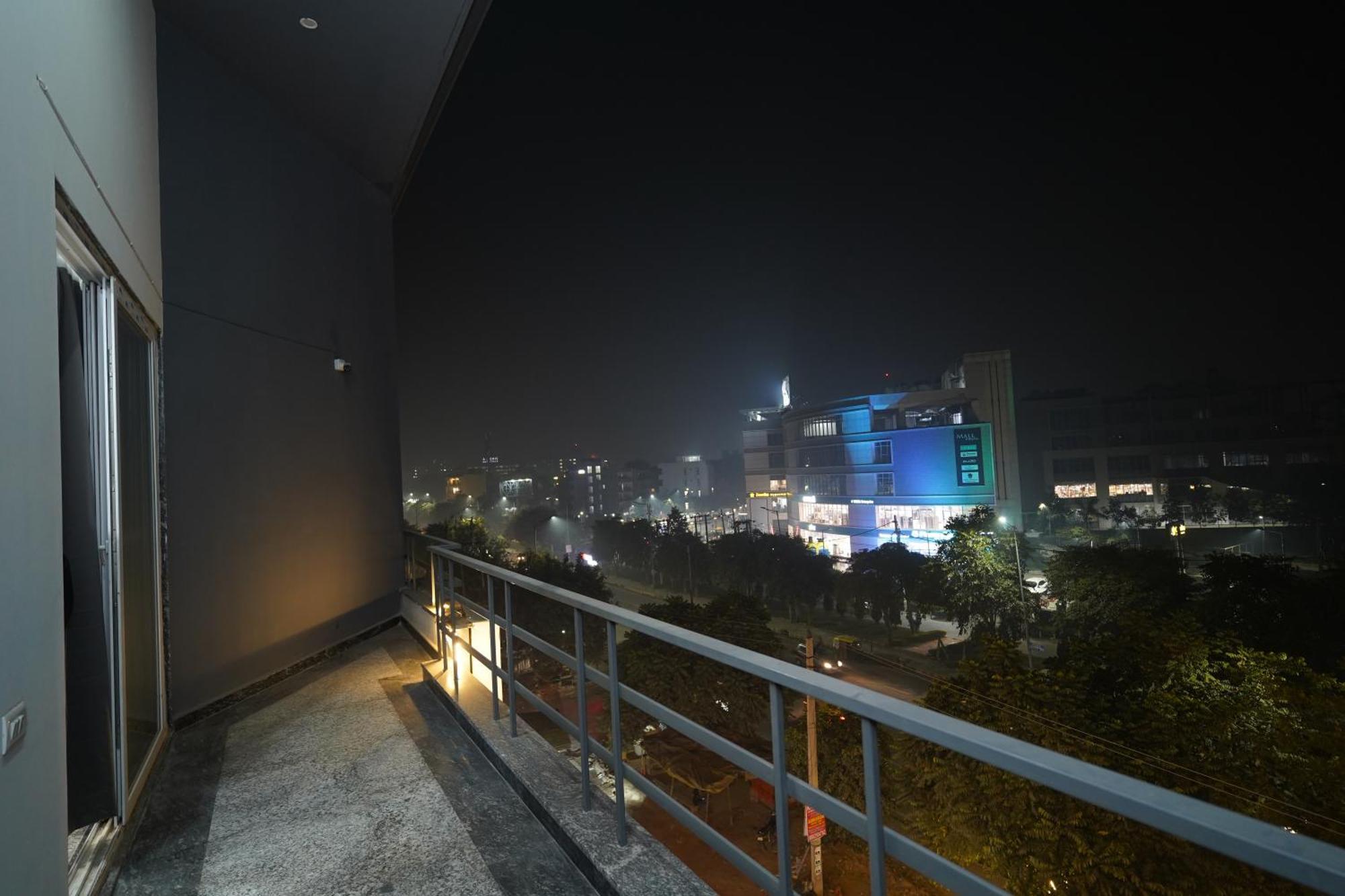 Orange Hotel Gurgaon Exterior photo