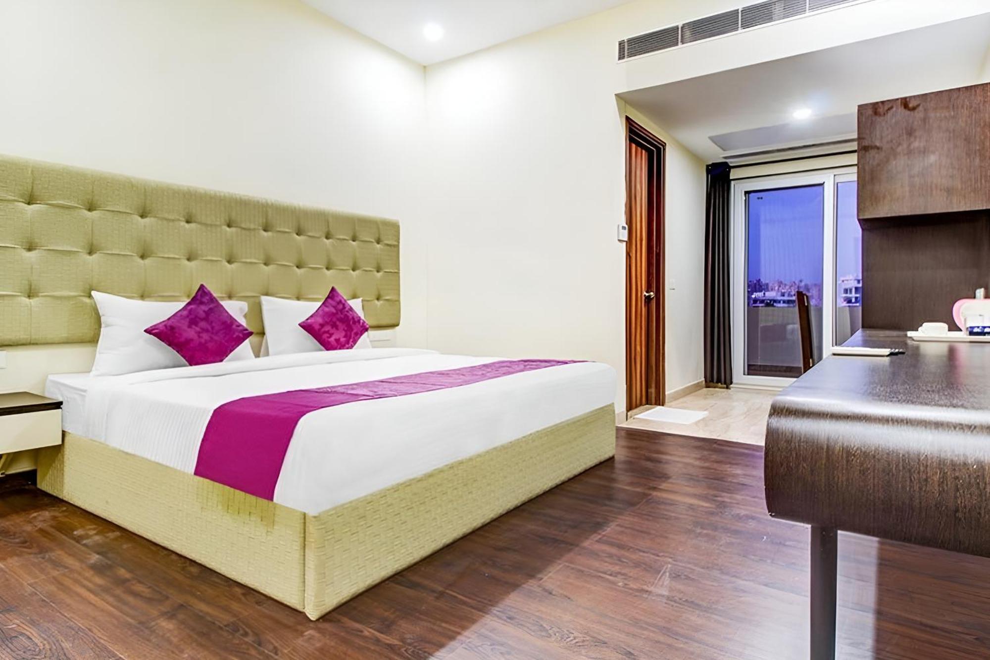 Orange Hotel Gurgaon Exterior photo